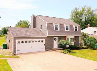 5174 Rogers Rd, Hamburg, NY 14075