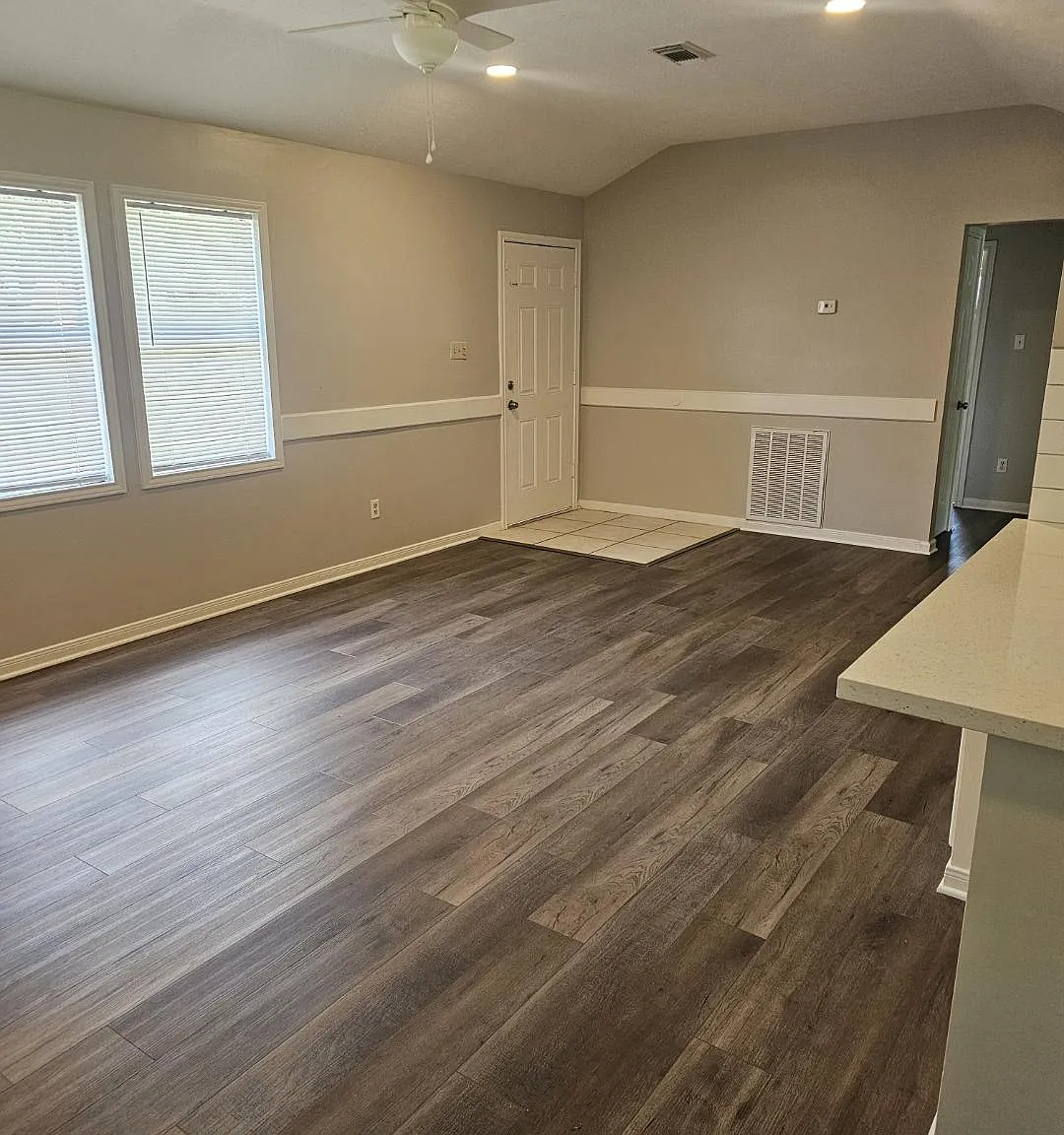 4 bed, 1372 sqft, $1,950 — Photo 1