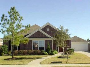 123 Sandstone Bend Ln, Dickinson, TX 77539