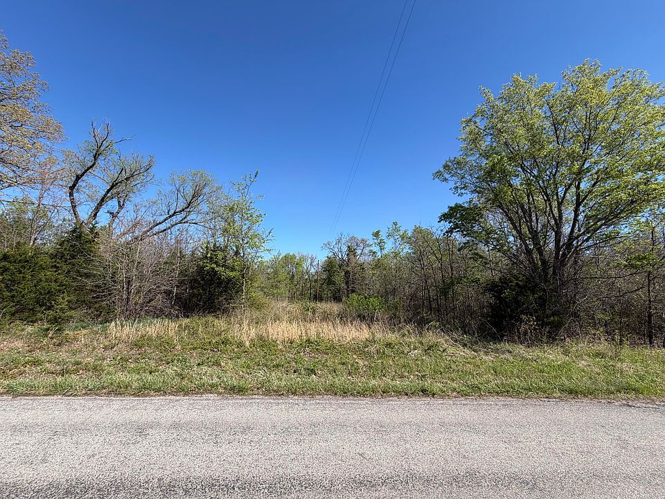 2nd image of 2225 Pump Station Road