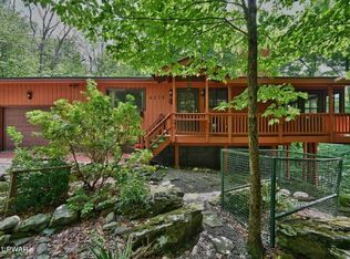11 Chippewa Ct, Lake Ariel, PA 18436