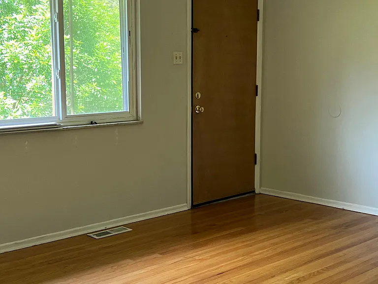 412 Evergreen Dr #412 — Photo 4