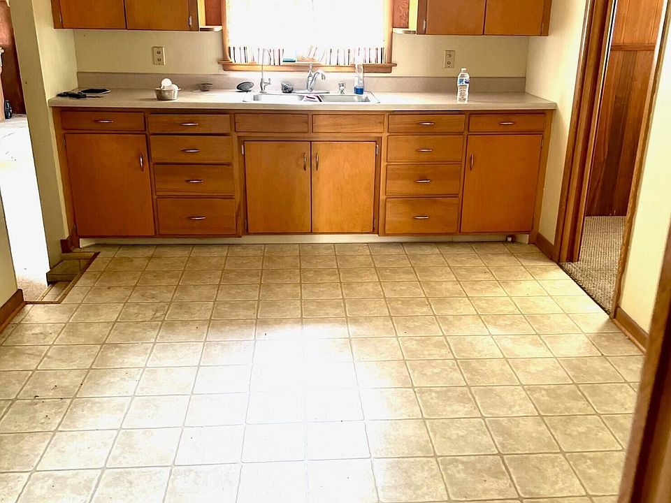 407 Flower St, Albert City, IA 50510 Zillow