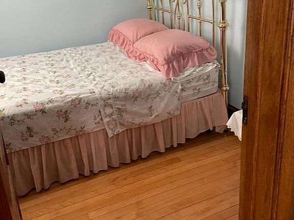 4th image of 2729 N Troy St #2