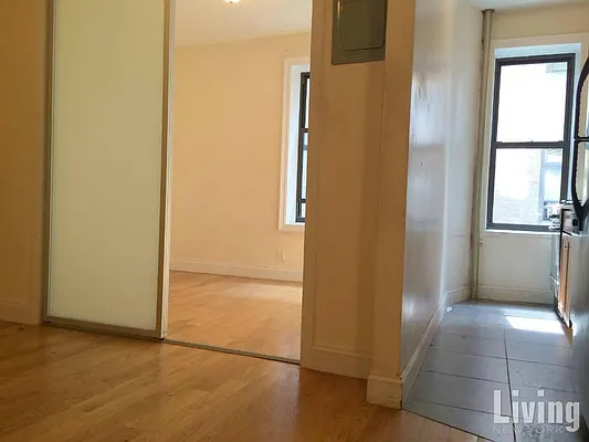 Rented by Living New York | media 21