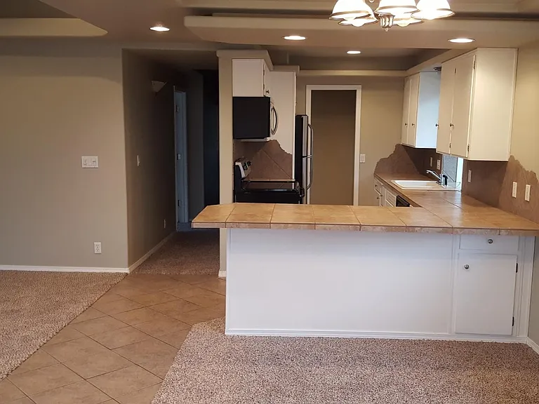 NW Cedar St — Photo 6