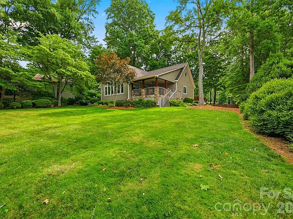 4th image of 8445 Timberlake Ln