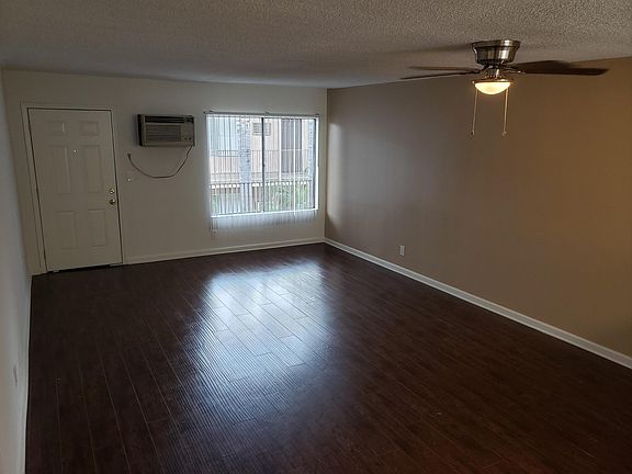 3rd image of 5321 Agnes Ave #5