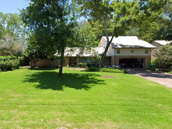 951 W Choctawhatchee Dr, Niceville, FL 32578