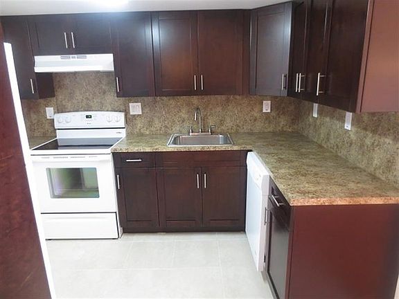 5th image of 1470 NE 125th Ter APT 906