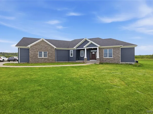 4596 Green Rd, Lockport, NY 14094
