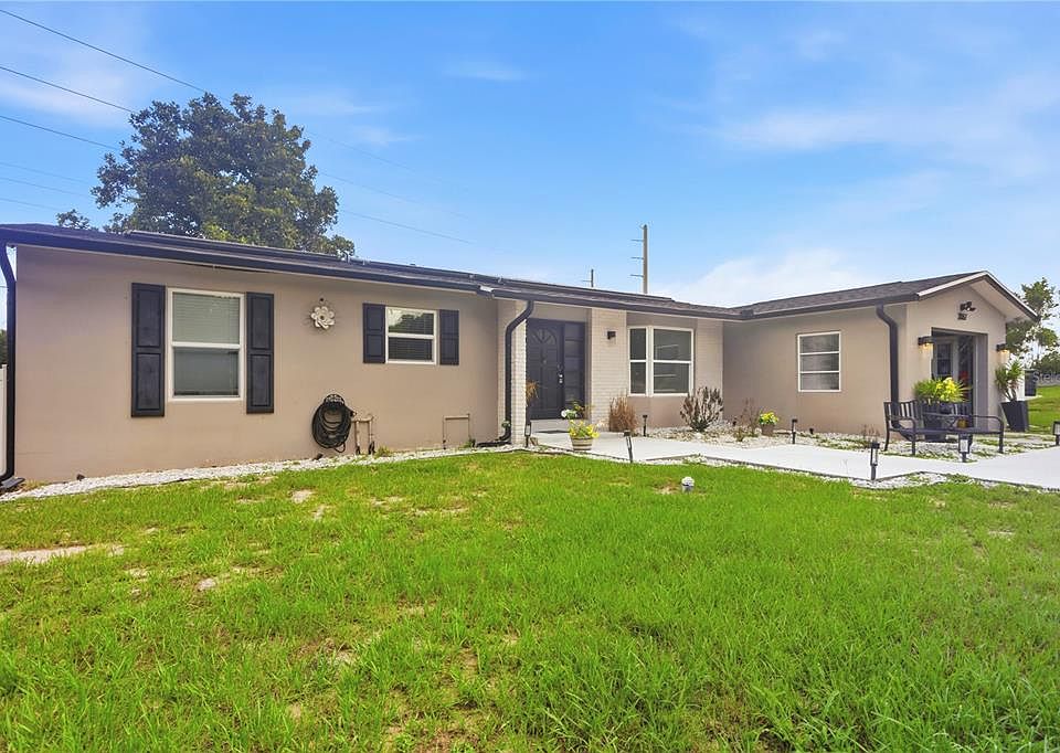 1st image of 2067 E BARLINGTON DRIVE