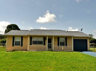 462 SW Exmore Ave, Port Saint Lucie, FL 34983