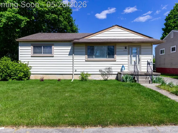 1002 Kettering Ave, Pontiac, MI 48340