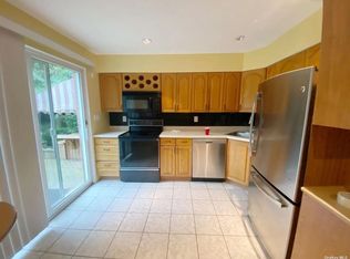 160 Hillside Blvd FLOOR 1, New Hyde Park, NY 11040