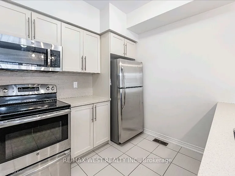 515 Winston Rd #25 — Photo 10