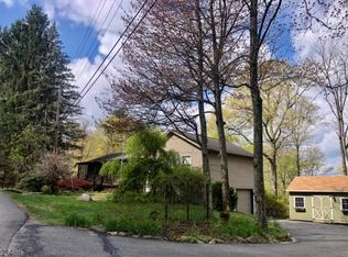 12 Barry Dr S, Highland Lakes, NJ 07422