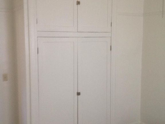 5th image of 634 N 6th St APT 4