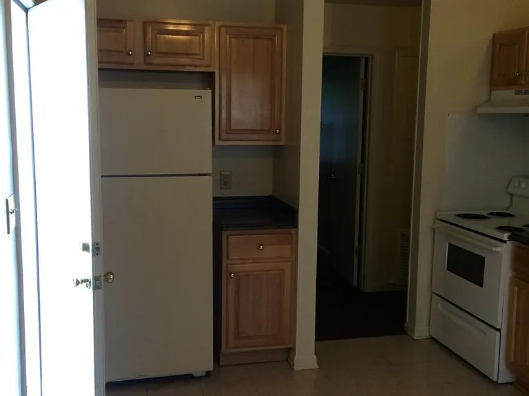 904 Mabel Ave — Photo 12