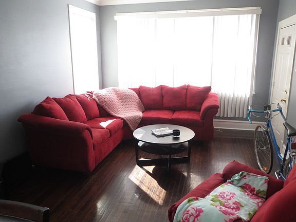 4th image of 2107 S Lombard Ave