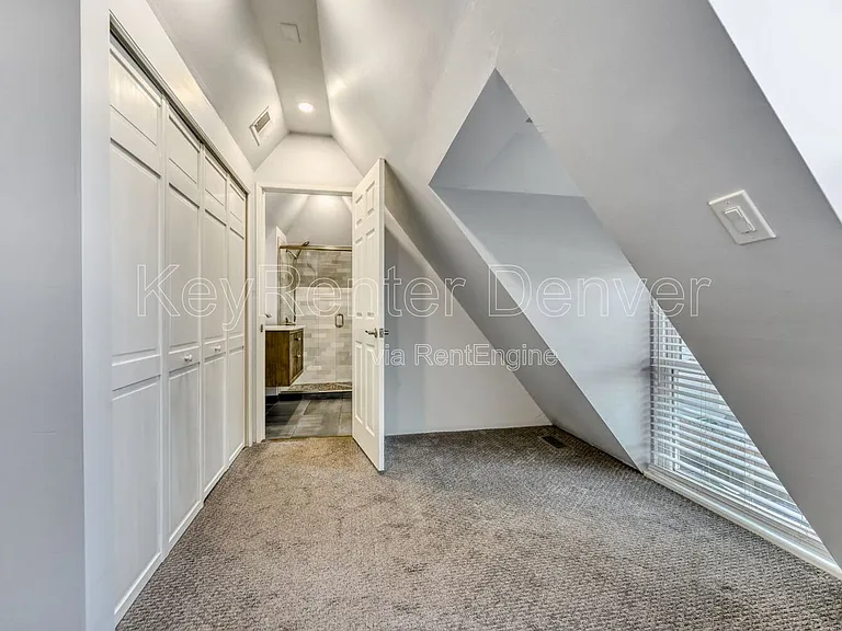 1328 E 22nd Ave — Photo 6