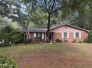 810 Cape Harbor Dr, Southport, NC 28461