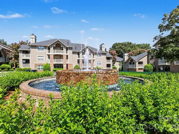 5009 Sharon Rd Unit I, Charlotte, NC 28210