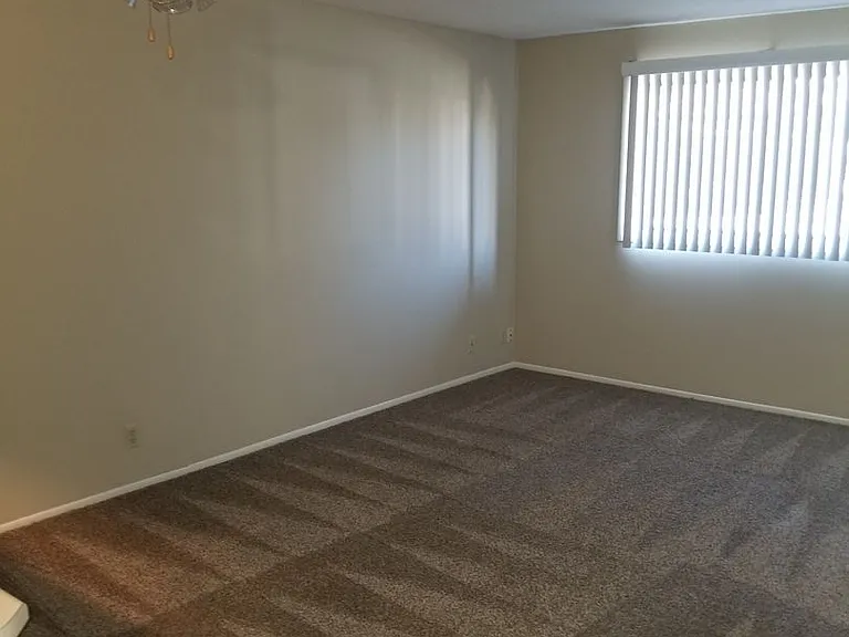 Superior Place Apartments — Photo 8