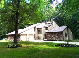 711 S Raab Rd, Swanton, OH 43558