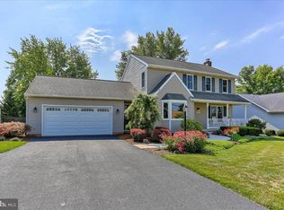 2960 Sunset Ln, York, PA 17408