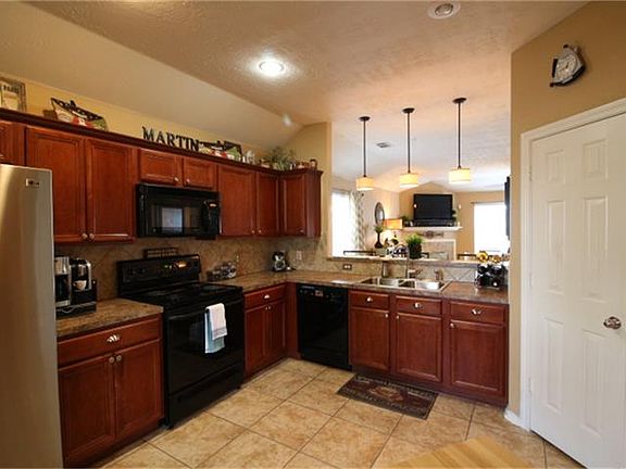 4th image of 16719 Great Oaks Glen Dr