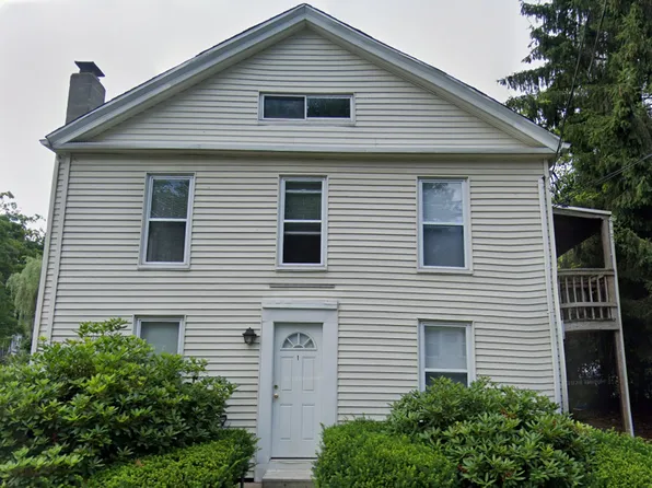 9 Elm St #1, Tariffville, CT 06081
