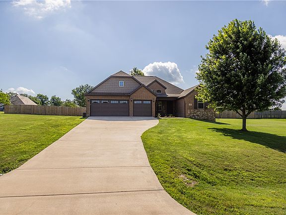 3rd image of 14908 Tikaani Dr
