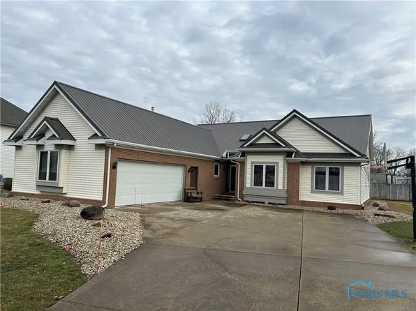 105 Duck Pond Rd, Upper Sandusky, OH 43351