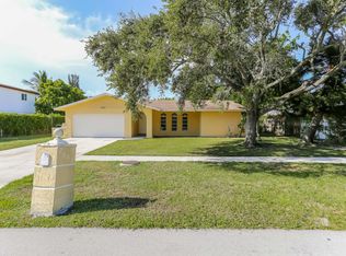 2533 Angler Dr, Delray Beach, FL 33445