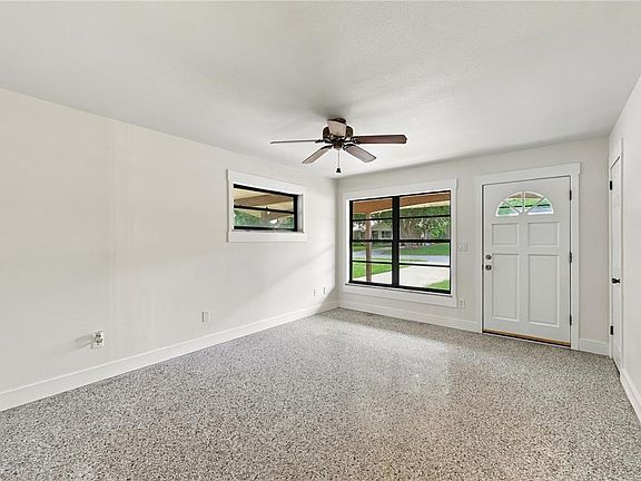 4th image of 107 OAK STREET