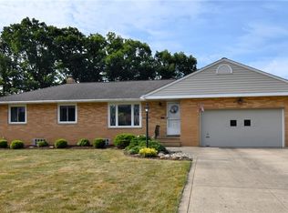 1292 E Parkhaven Dr, Seven Hills, OH
