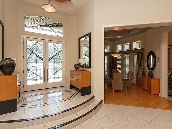 4th image of 5055 Latrobe Dr