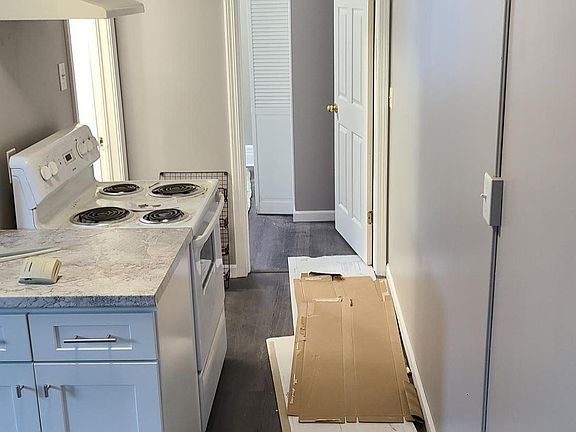 3rd image of 28 South St #A