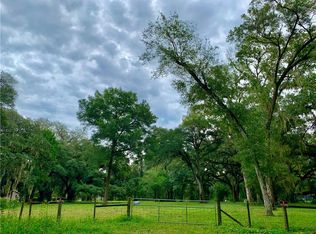 450 S Taylor Rd, Seffner, FL 33584