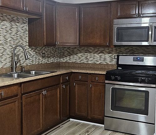 5th image of 929 S Oak Park Ave APT 1NW