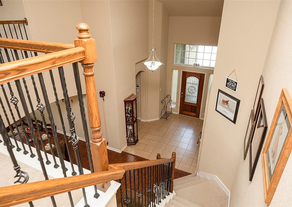 1st image of 30041 Willow Walk Ln
