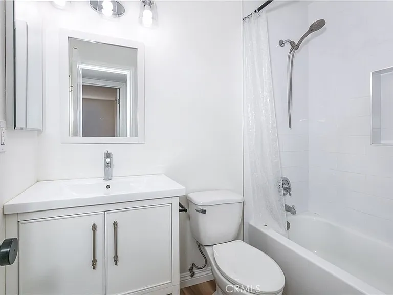 21901 Lassen St #113 — Photo 21