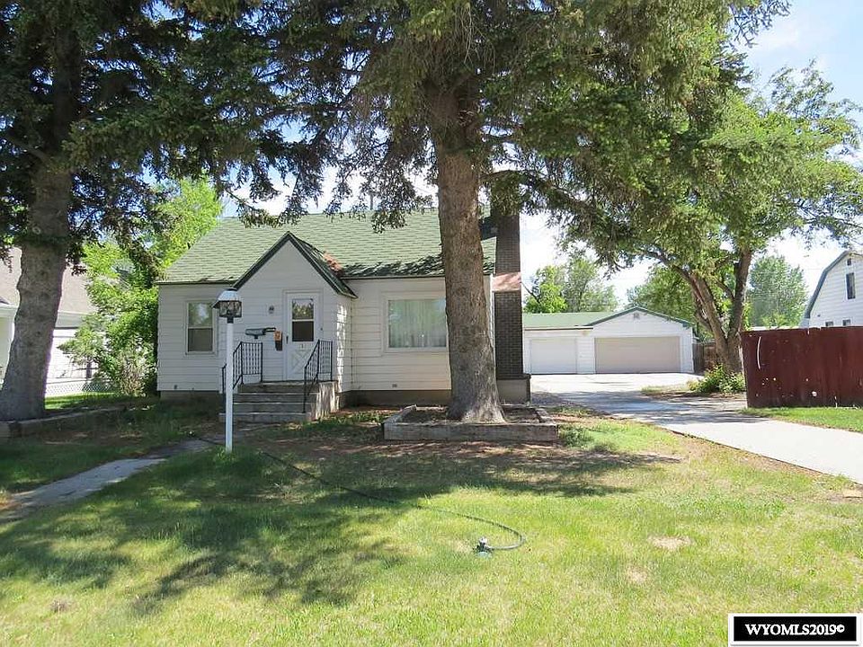 1st image of 515 E Adams Ave