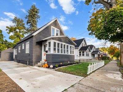 1029 Woodrow Ave NW, Grand Rapids, MI, 49504