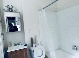 121 N 20th St #3B, Philadelphia, PA 19103