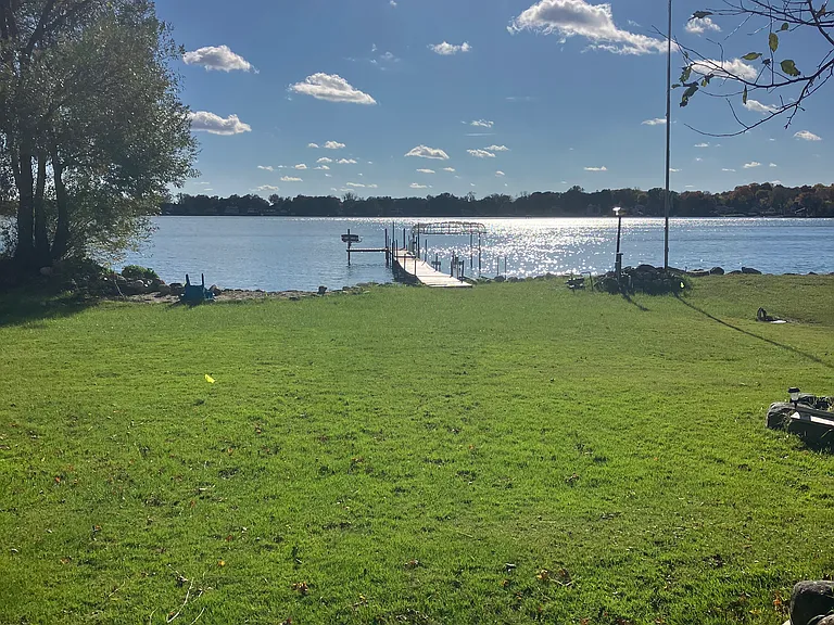 4455 N Shore Dr — Photo 1