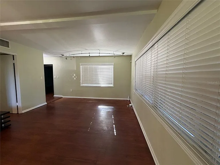 701 SW 28th St — Photo 15
