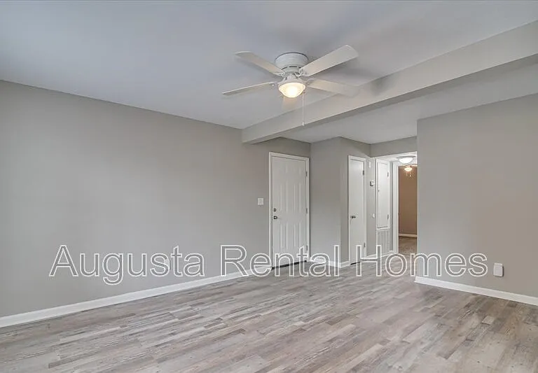 154 Conifer Dr — Photo 3
