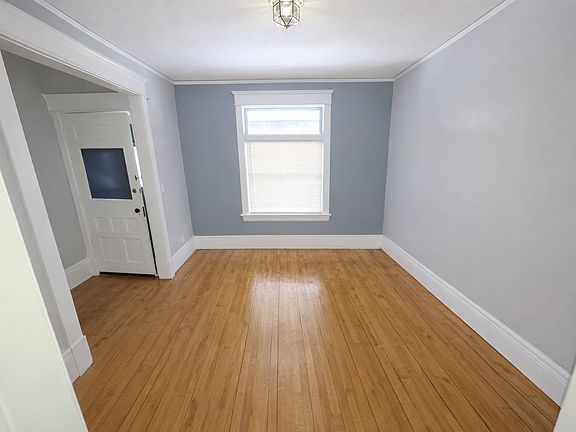 2nd image of 427-429 N Dewey St